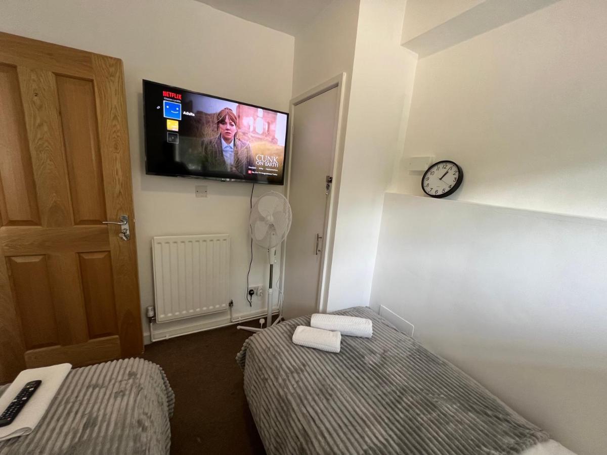 Lovely Budget Rooms In Camden - Kings Cross London Exterior photo